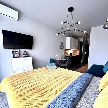 Stylowe Studio Krzemieniecka, Metro Slodowiec, Free Parking By Cosmo Spirit Varšava Exteriér fotografie