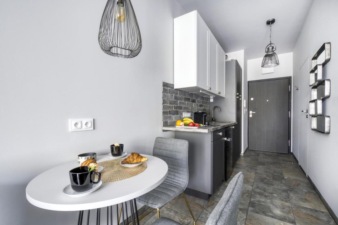 Stylowe Studio Krzemieniecka, Metro Slodowiec, Free Parking By Cosmo Spirit Varšava Exteriér fotografie